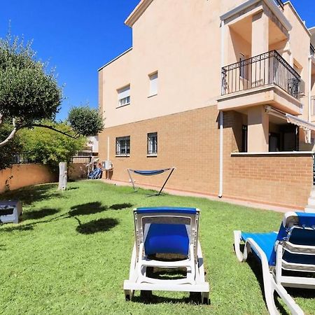 Adosado Con Jardin En Los Xalets De سالو المظهر الخارجي الصورة