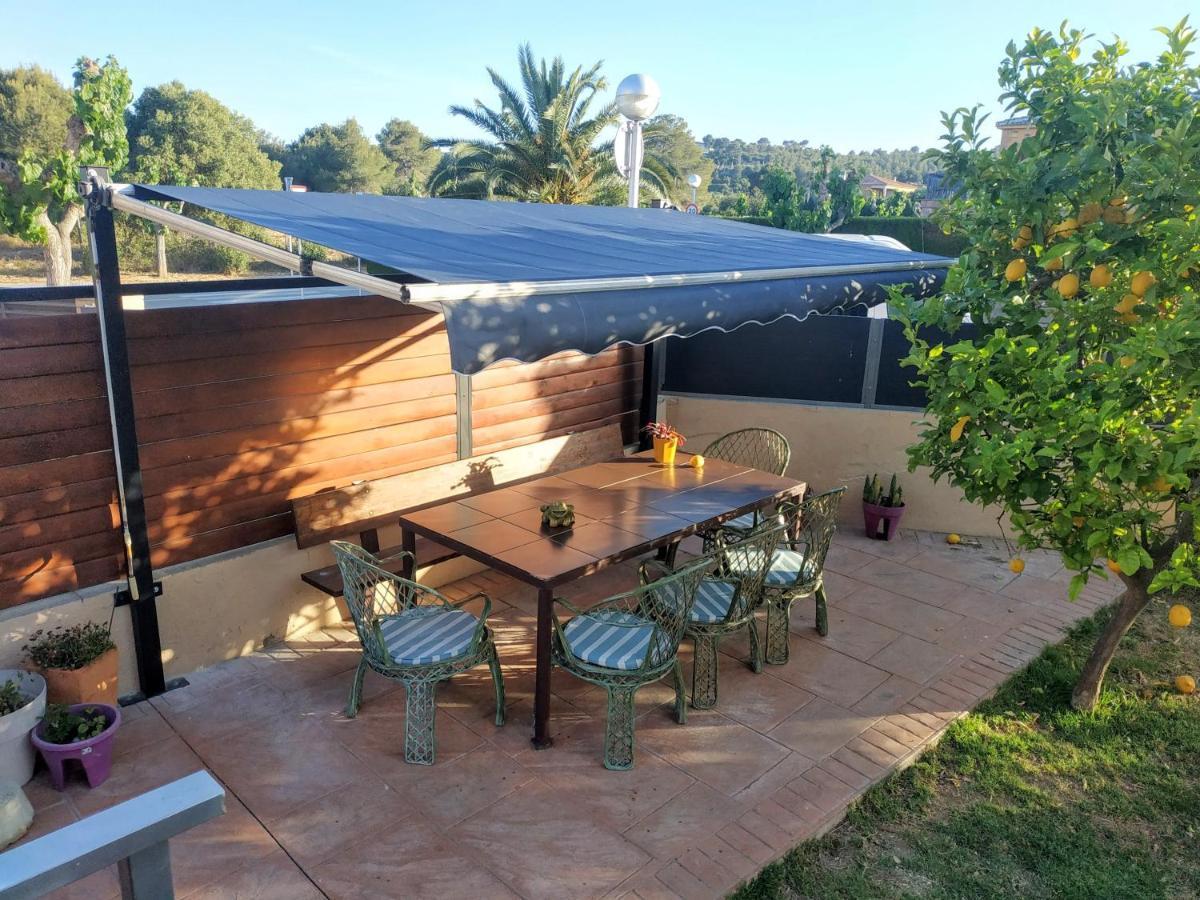 Adosado Con Jardin En Los Xalets De سالو المظهر الخارجي الصورة